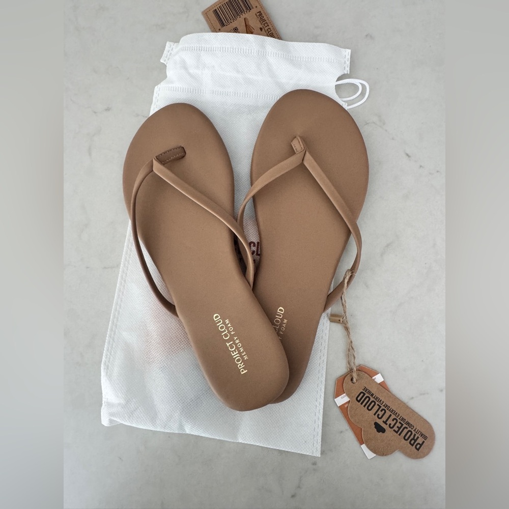 Project Cloud Women's Tan Sandals